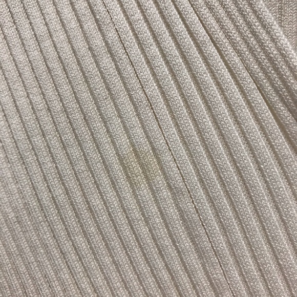 Beautiful Stretchy Top - Picture 4 of 5